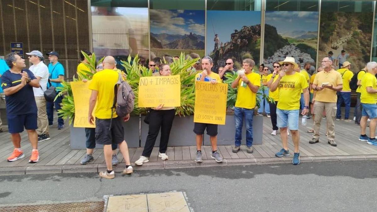 Protesta de los trabajadores de los hogares del Cabildo de Gran Canaria