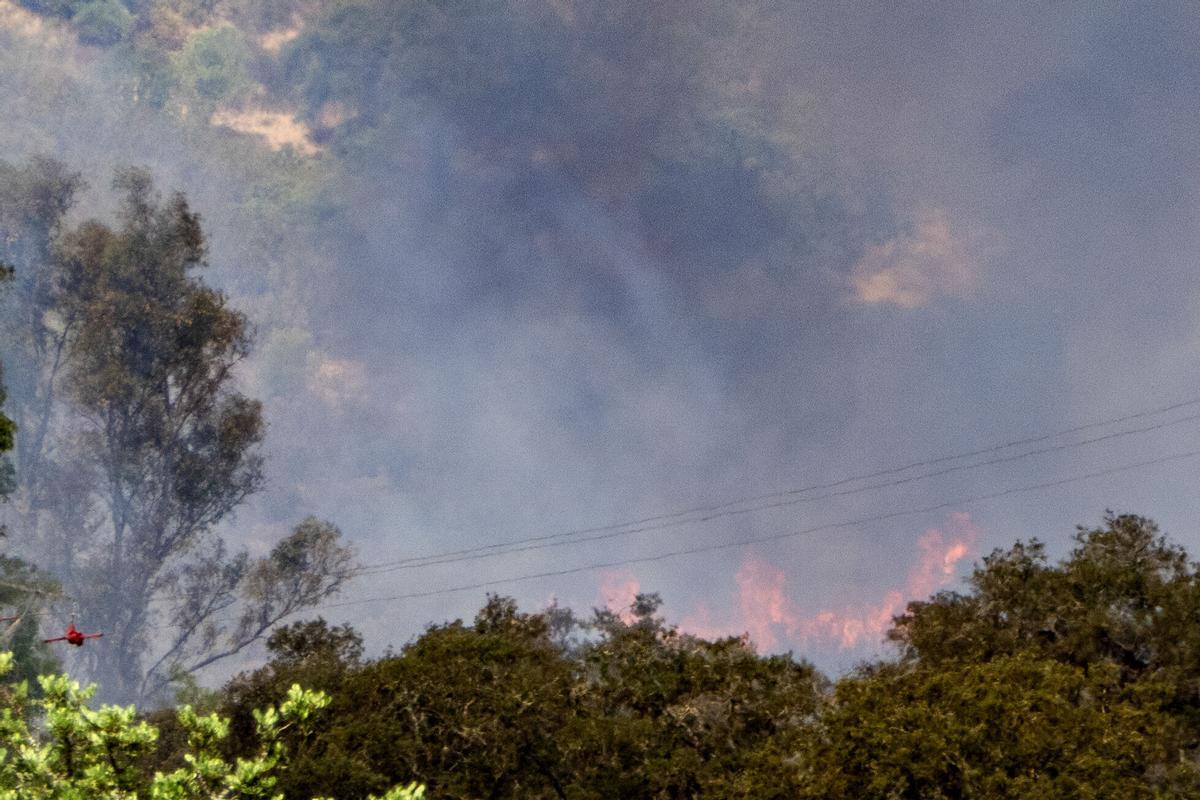 Las impactantes imágenes del incendio de El Cerro de Andévalo
