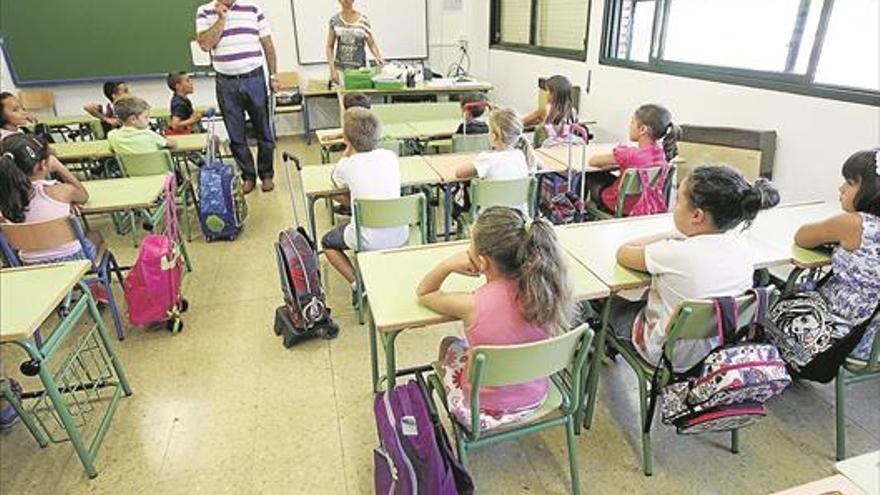 CSIF teme un «recorte encubierto» de unidades en la escuela pública