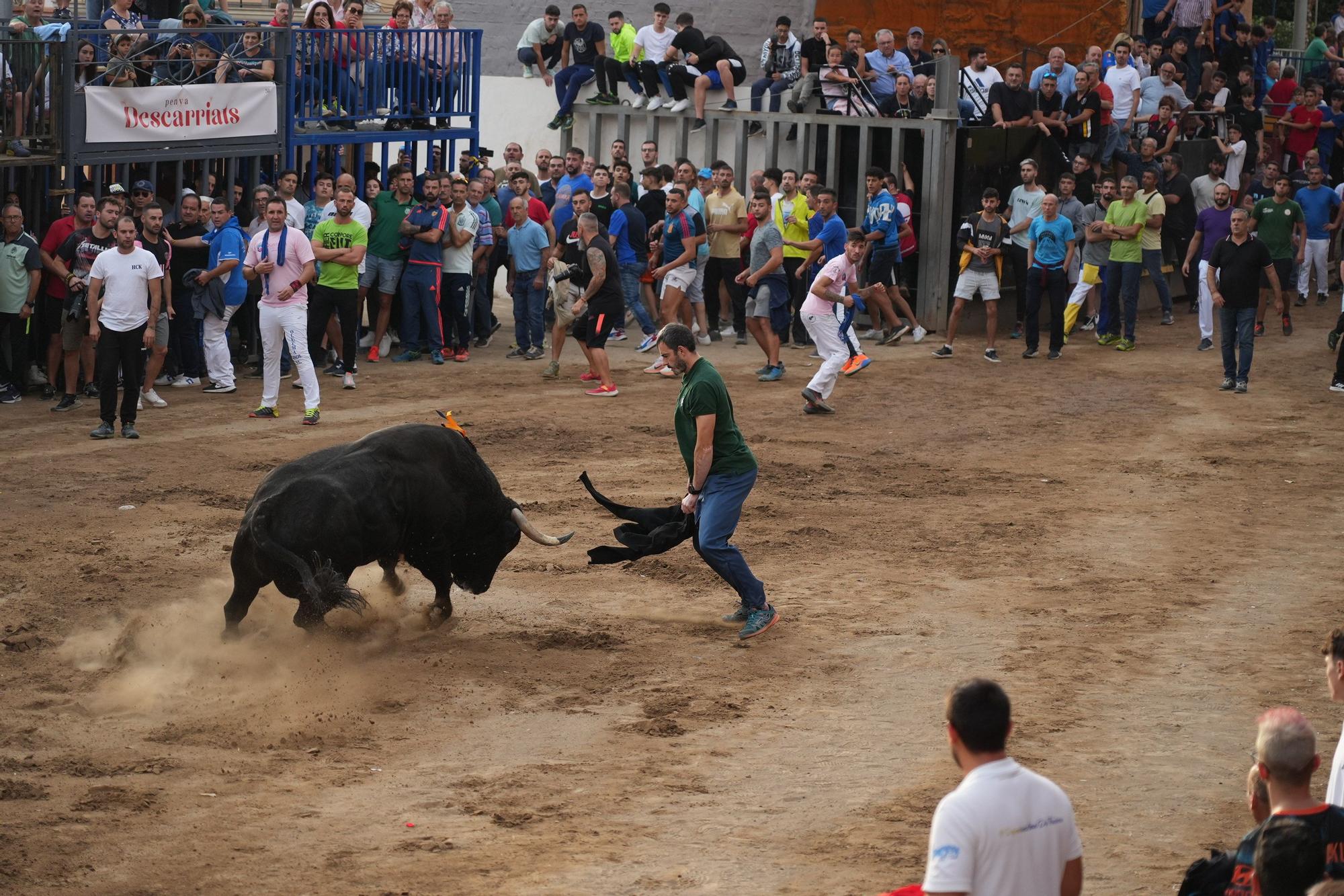 La tarde taurina del viernes de la Fira d'Onda, en imágenes