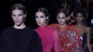 Presenta la seva última col·lecció a la Setmana de la Moda de Nova York.