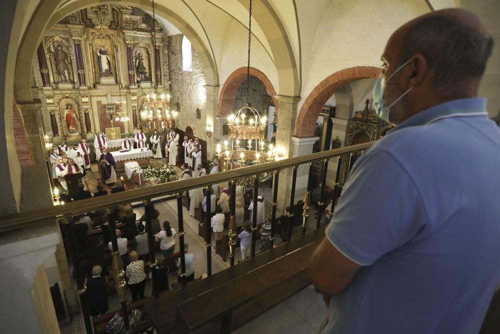 Funeral de José Manuel Feito, párroco de Miranda