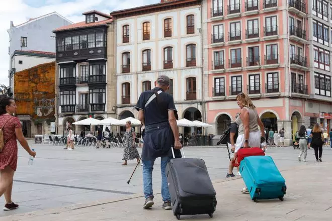 La Semana Santa y el Duatlón llenarán los hoteles, que perciben un fuerte tirón turístico