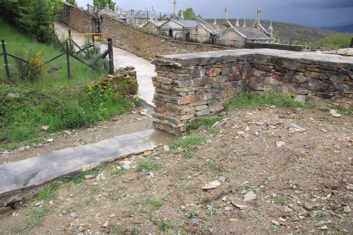 Puebla de Sanabria recupera sus estructuras defensivas con un nuevo puente levadizo Puebla de Sanabria recupera sus estructuras defensivas con un nuevo puente levadizo