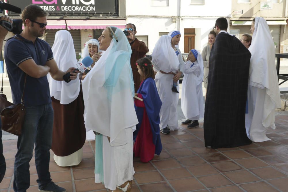 En Oliva se visten de santos para hacer frente a Halloween