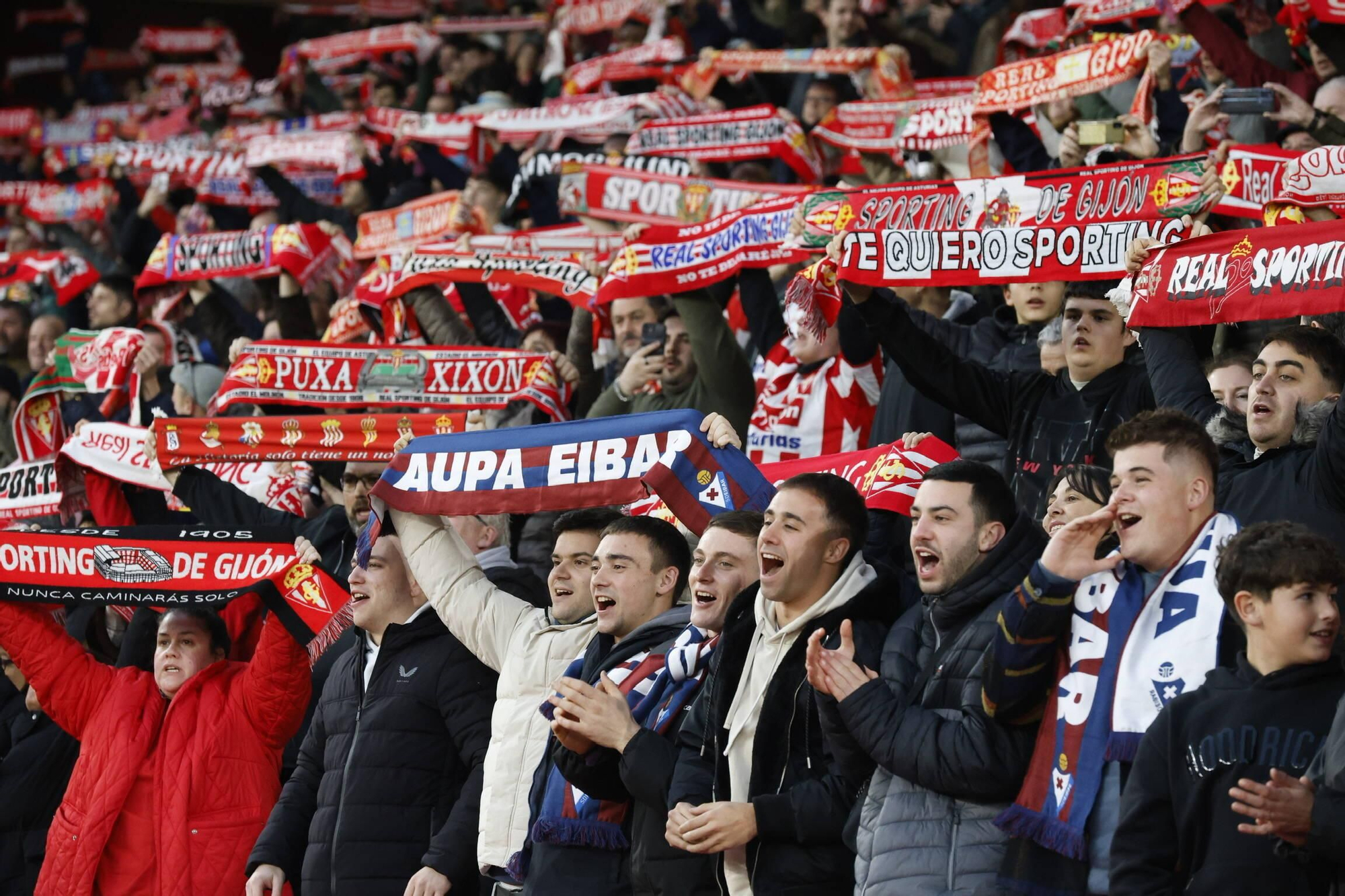 El partido entre el Sporting y el Eibar, en imágenes