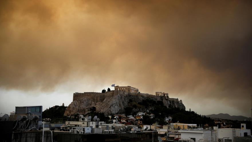 El fum d&#039;un dels incendis grecs