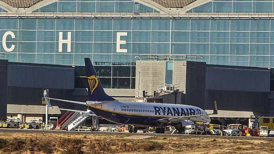 El tráfico crece un 66% en el aeropuerto de Alicante-Elche en el fin de semana previo a la Navidad