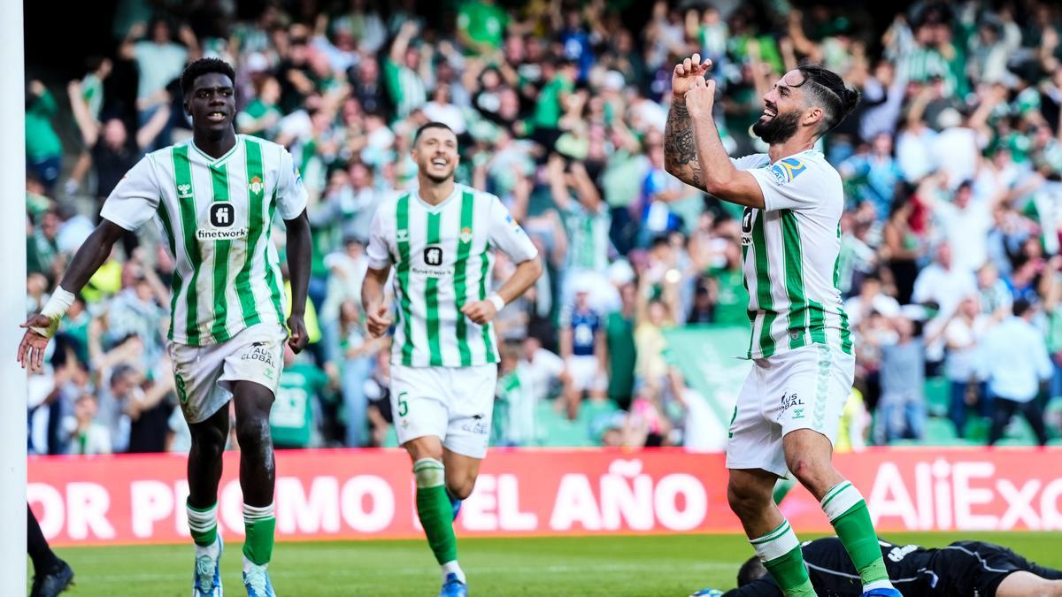 Isco Alarcón celebra el gol del triunfo del Real Betis ante CA Osasuna en el Benito Villamarin.