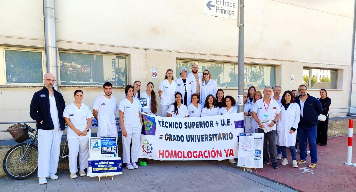 Protesta de trabajadores en el Virgen de los Lirios de Alcoy