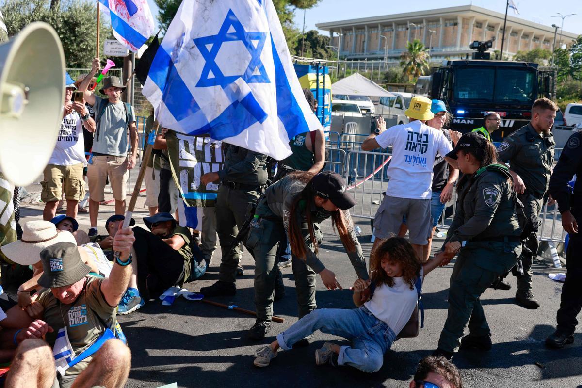 Las protestas masivas continúan en Israel por la reforma judicial