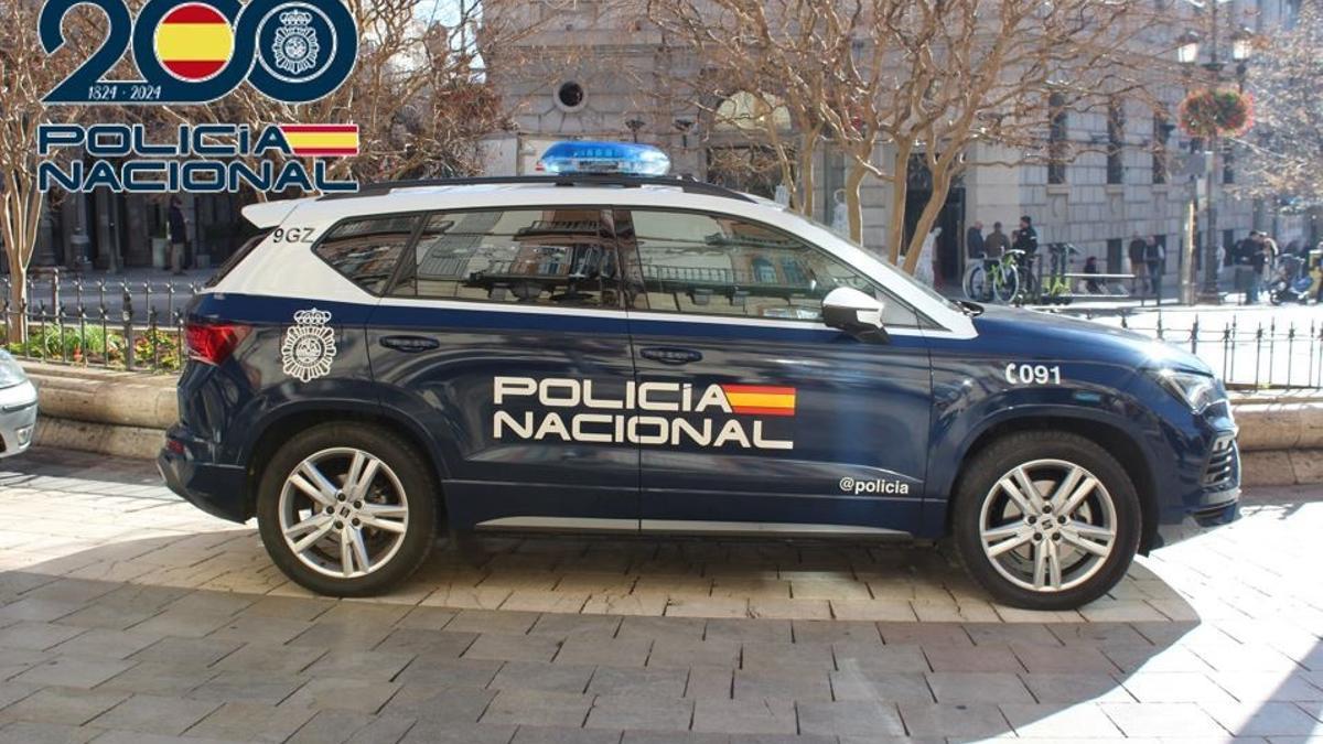 Archivo - Coche patrulla de la Policía Nacional