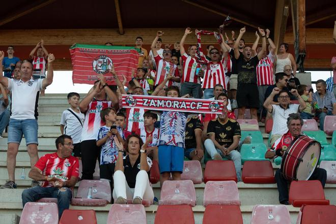 GALERÍA | Las imágenes entre el Zamora CF y el Coruxo
