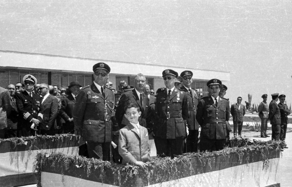 El primer avión fue un corvier de Aviaco