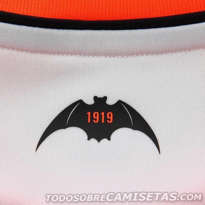 Esta es la nueva casmiseta del Valencia 16/17