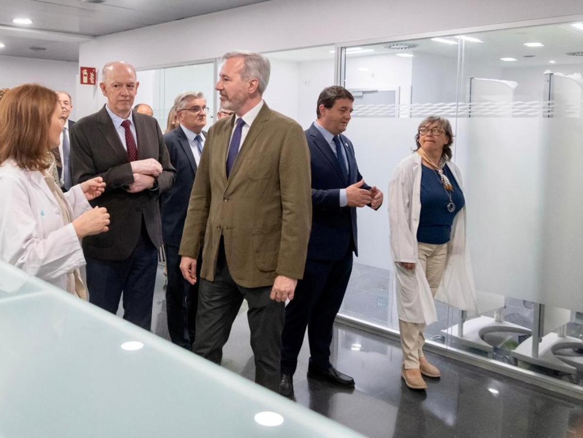 El consejero de Sanidad, Ángel Sanz, junto al presidente Jorge Azcón en su visita al nuevo hospital de Alcañiz.