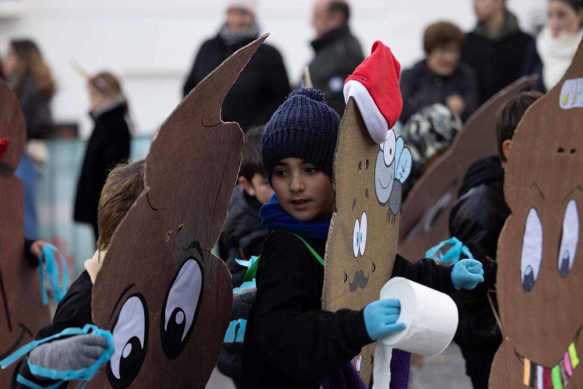 Mira aquí las imágenes de la rúa de carnaval en Sant Joan