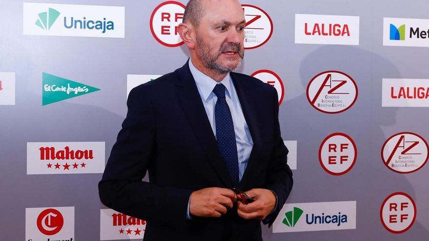 El sueldo de Rafael Louzán será de 375.521 euros brutos, la mitad de lo que cobraba Luis Rubiales