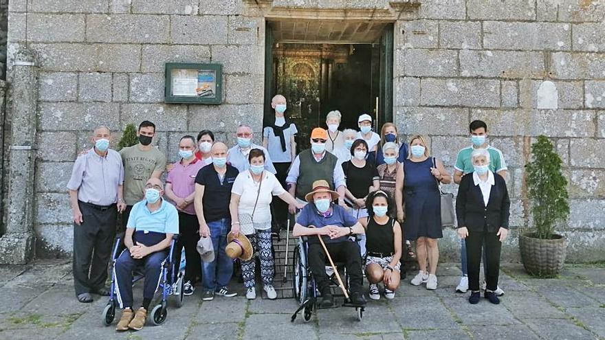 La residencia de Silleda visita el templo de O Corpiño