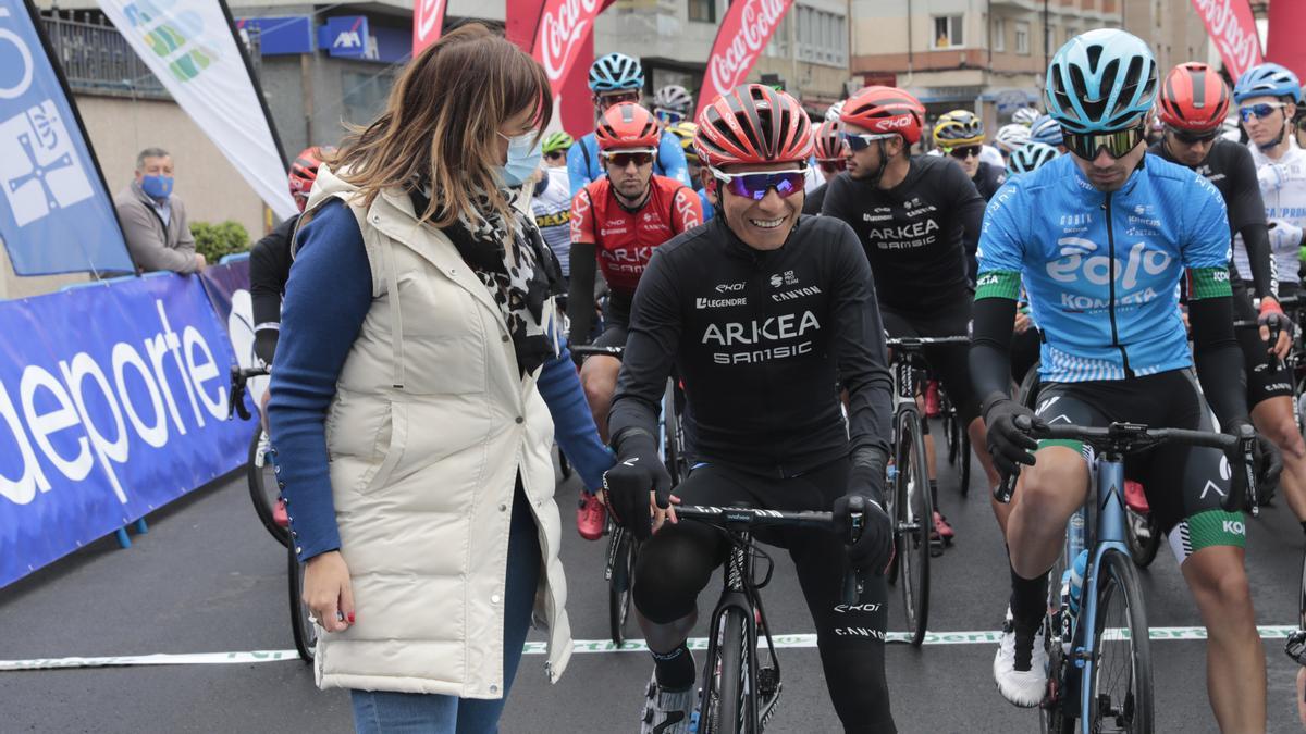 Las imágenes de la última etapa de la Vuelta a Asturias: crónica y reacciones