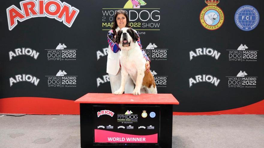 Una belleza coripeña, campeona del mundo