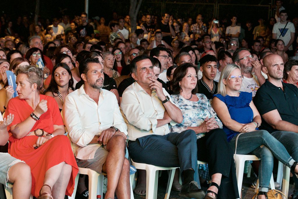 Los vecinos de El Palmar sigue a Alcaraz a través de una pantalla gigante