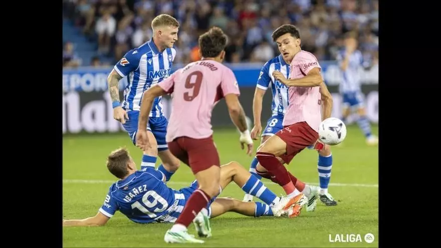 Resumen y mejores imágenes del Alavés - Valencia CF