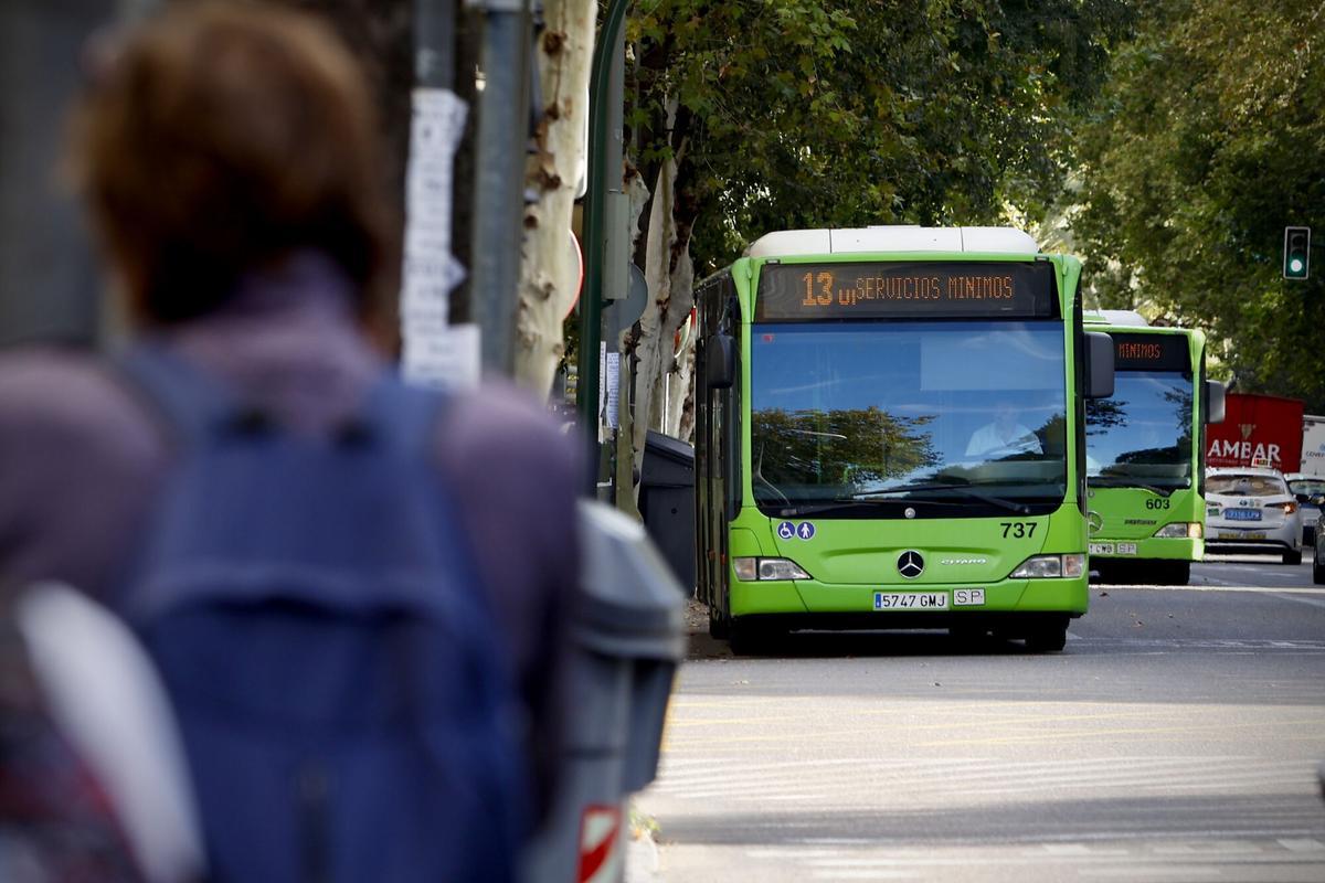 Aucorsa huelga de transporte de viajeros en Córdoba España parada de autobuses