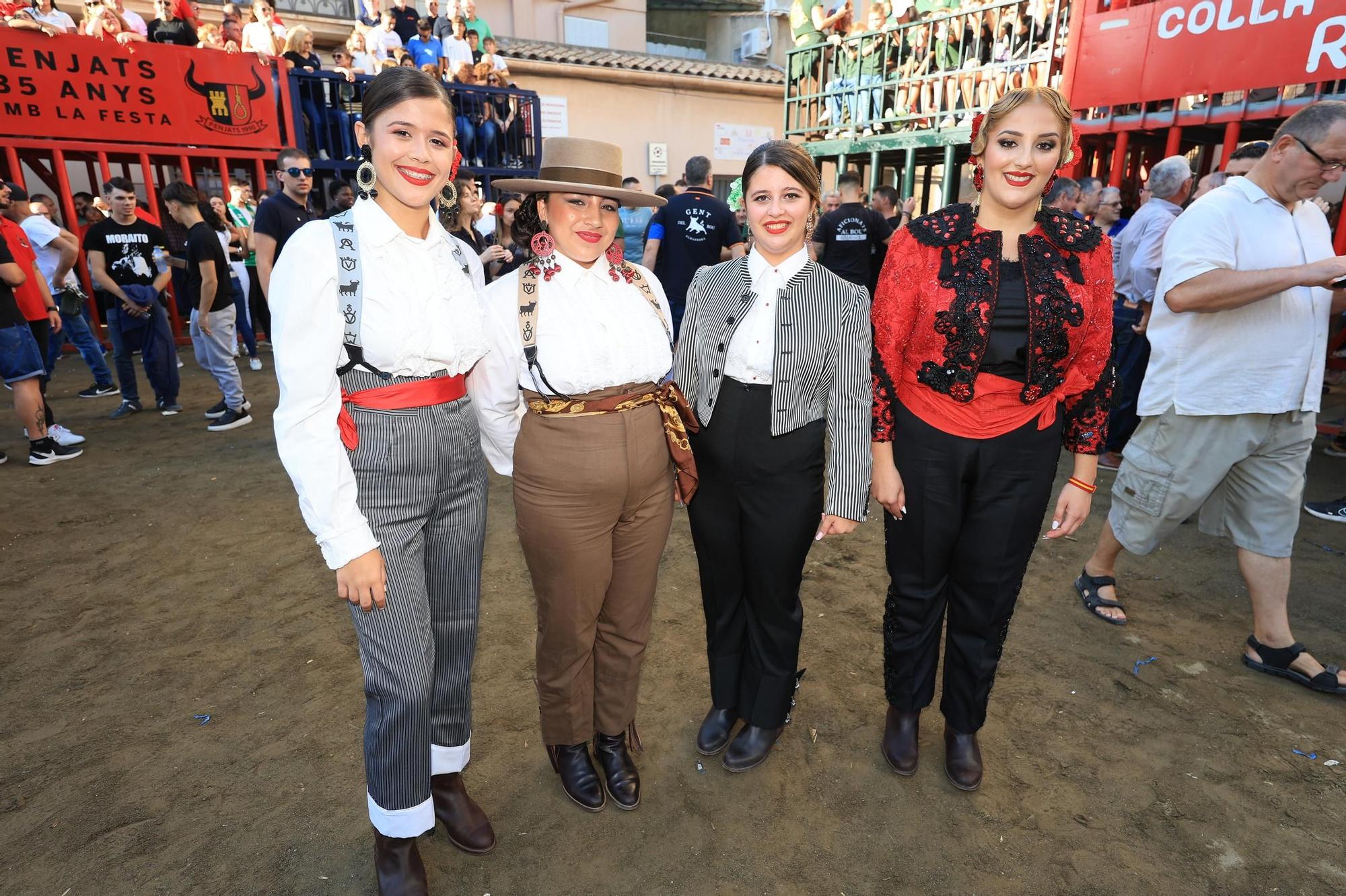 Las imágenes del primer encierro y de las exhibiciones taurinas de las fiestas de Almassora
