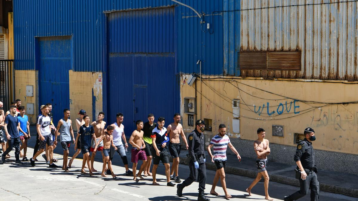 Más de 3.000 inmigrantes marroquíes llegan a nado a Ceuta