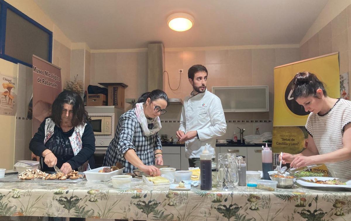 El ciclo formativo que se está desarrollando en el Centro de Interpretación de las Especies Micológicas de Aliste ubicado en Rabanales.  | CH. S.