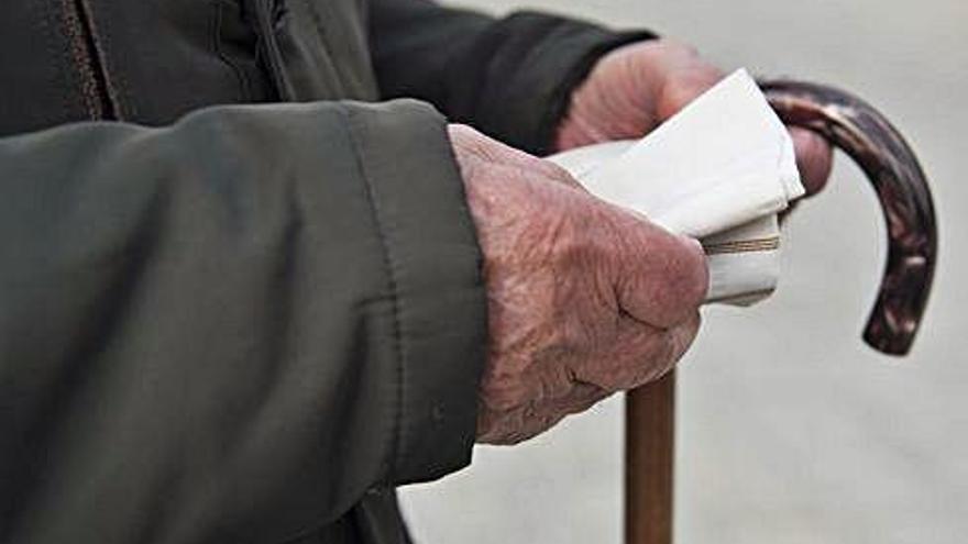 La gent gran amb qui més es relaciona és amb la família