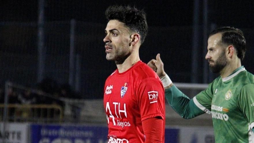 El Calamocha y el Atlético Monzón vencen y recortan distancias con el CD Cuarte