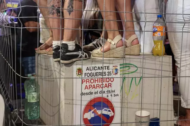 Fiesta, agresiones y hurtos, así son las noches de hogueras