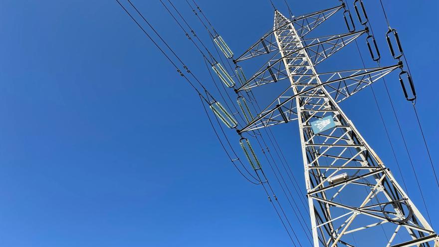 Una torre eléctrica.