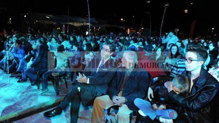 La pirotecnia de &#039;Velas y viento&#039; ilumina Murcia