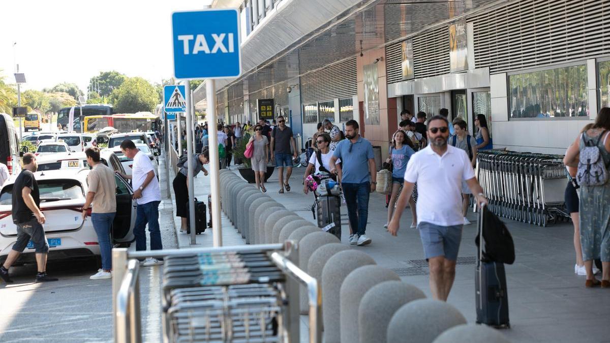 Aeropuerto de Récord histórico mensual de pasajeros en julio en