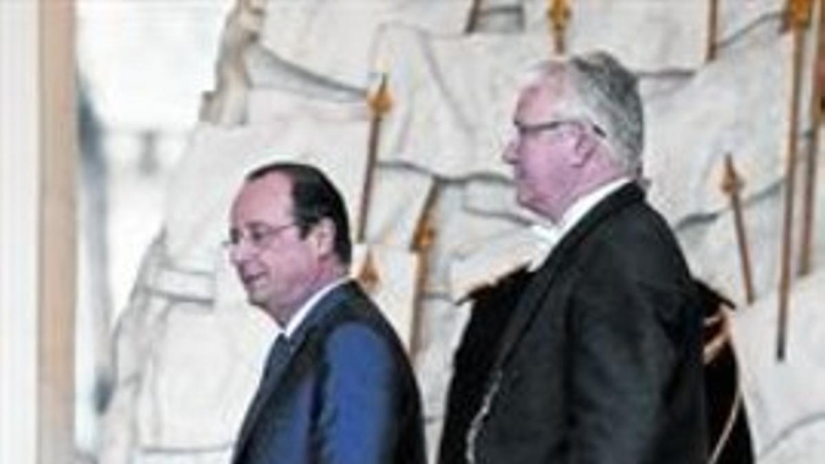 Hollande, en el palacio del Elíseo, ayer, tras presidir la reunión semanal del Gobierno.