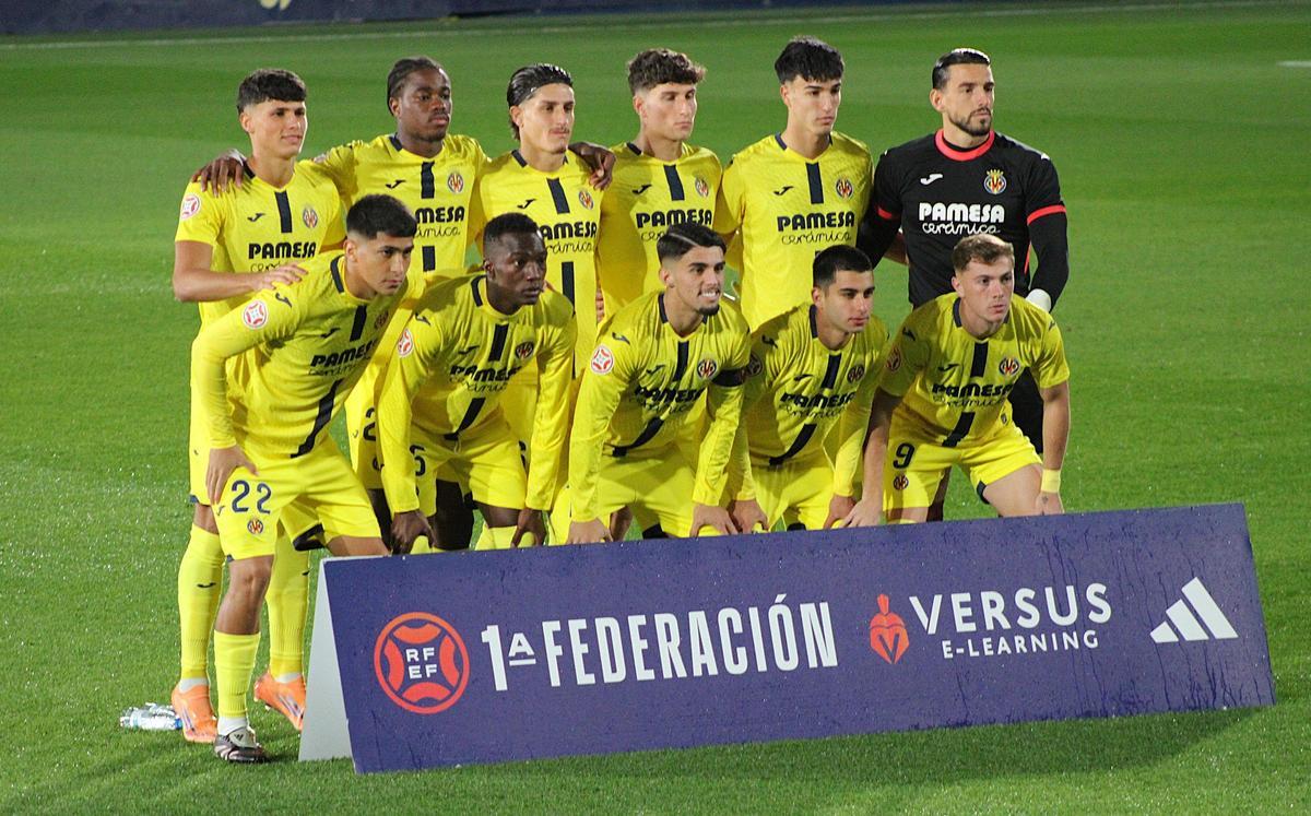 El once titular del Villarreal B ante el Nástic.