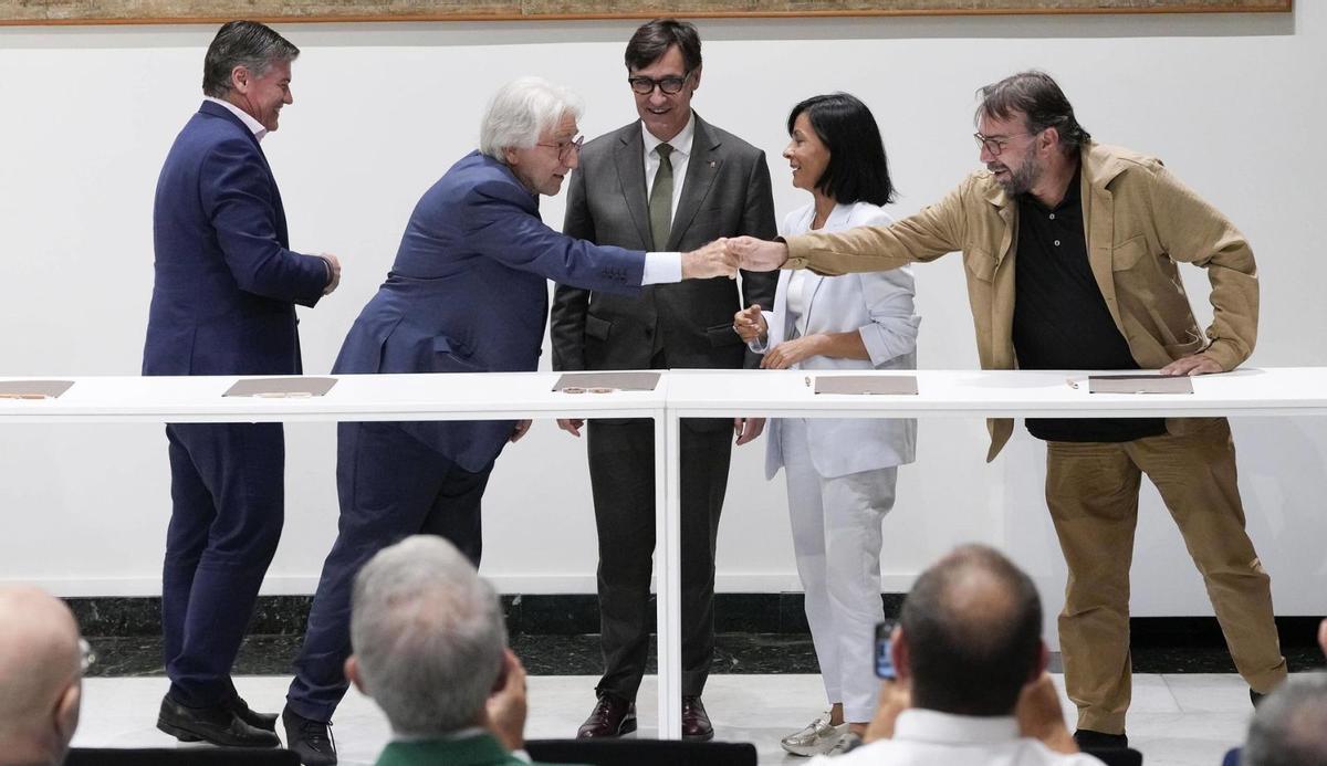 Illa completa la injecció de crèdit havent pactat mesures socials amb els Comuns Illa completa la injecció de crèdit havent pactat mesures socials amb els Comuns