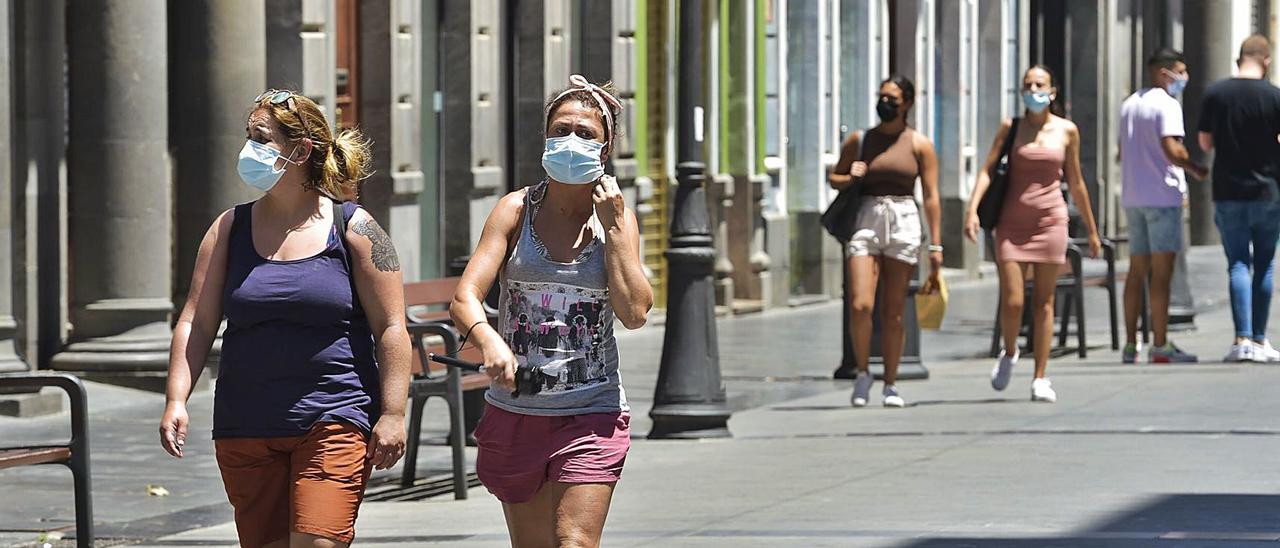 Una imagen reciente de la Calle Mayor de Triana | | ANDRÉS CRUZ