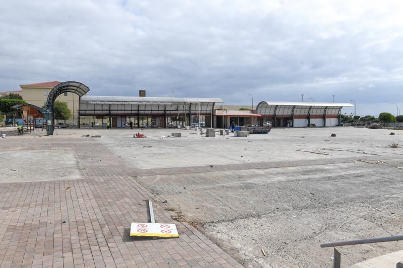 Estado de abandono del antiguo mercado de los sabores de Vecindario