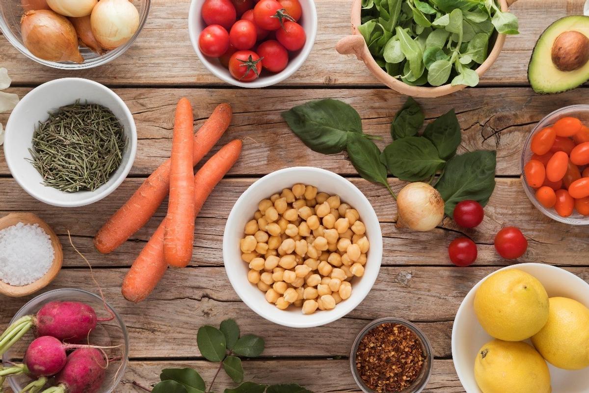 Una dieta materna rica en proteínas vegetales y fibra favorece un microbioma infantil más saludable