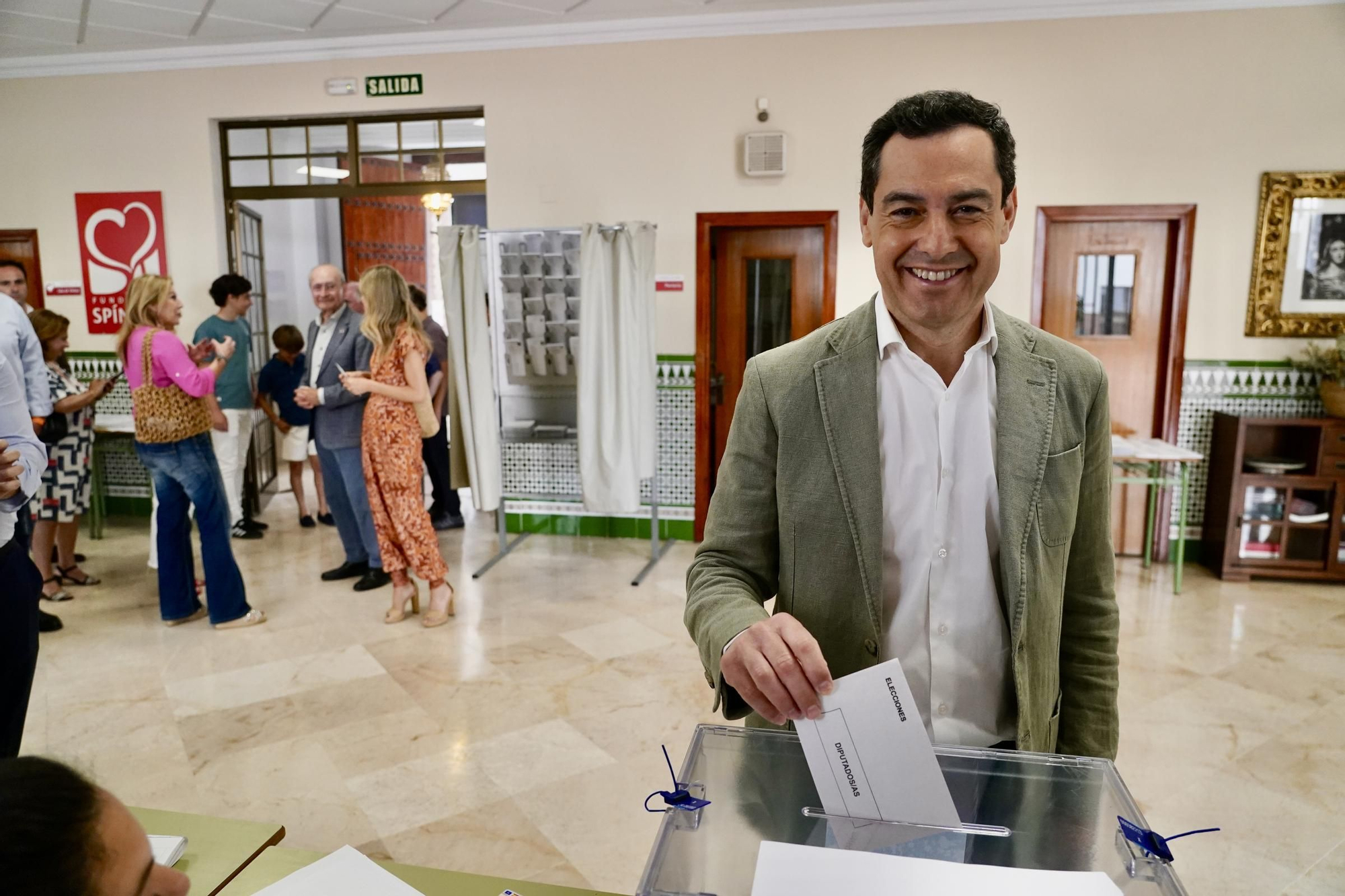 La jornada electoral del 9J al Parlamento Europeo en Málaga, en imágenes