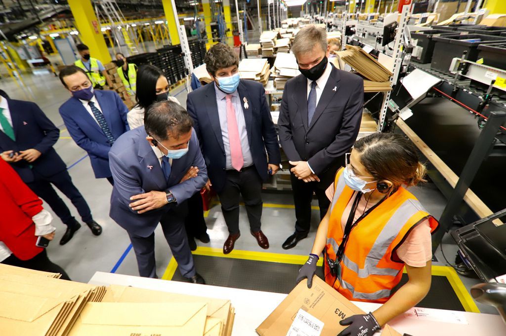 Inauguración del centro logístico de Amazon en Murcia