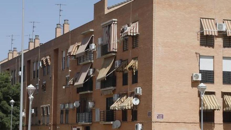 Vecinos del Guadalquivir exigen a Endesa solución a los cortes de luz