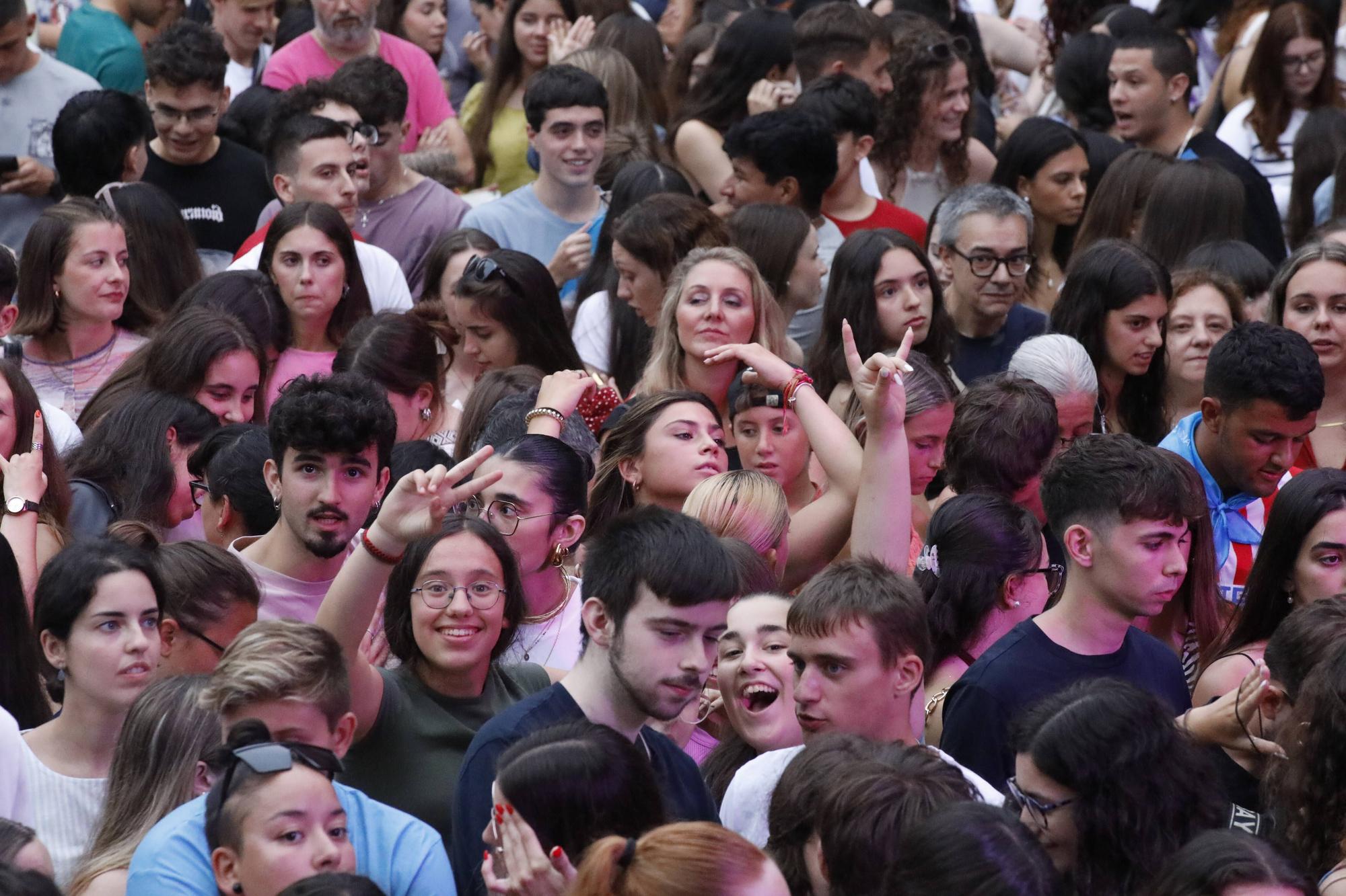 Concierto de Enol en la Plaza Mayor de Gijón