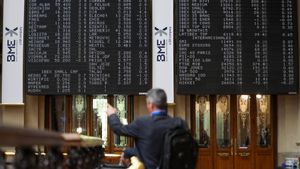 L’Ibex 35 obre pla i continua per sota dels 8.400 punts