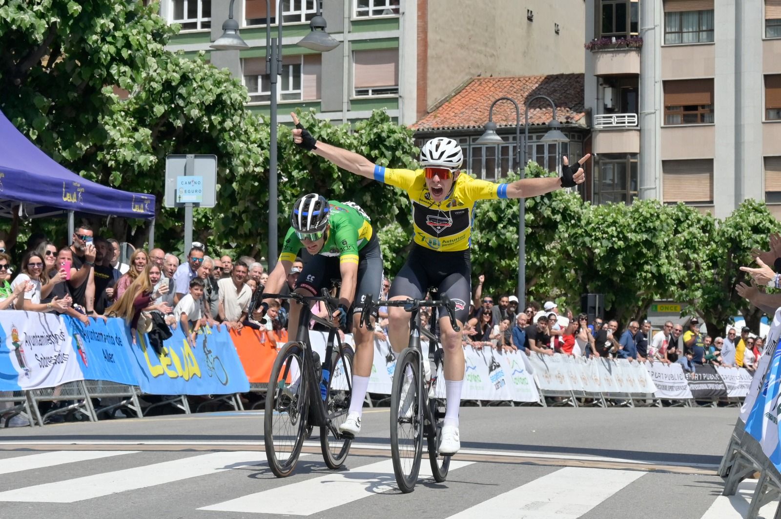 Exhibición de Benjamín Noval en la Vuelta Ciclista a la Montaña Central de Asturias