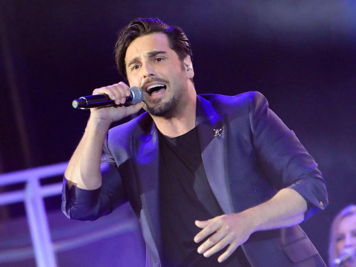 David Bustamante, durante un concierto.